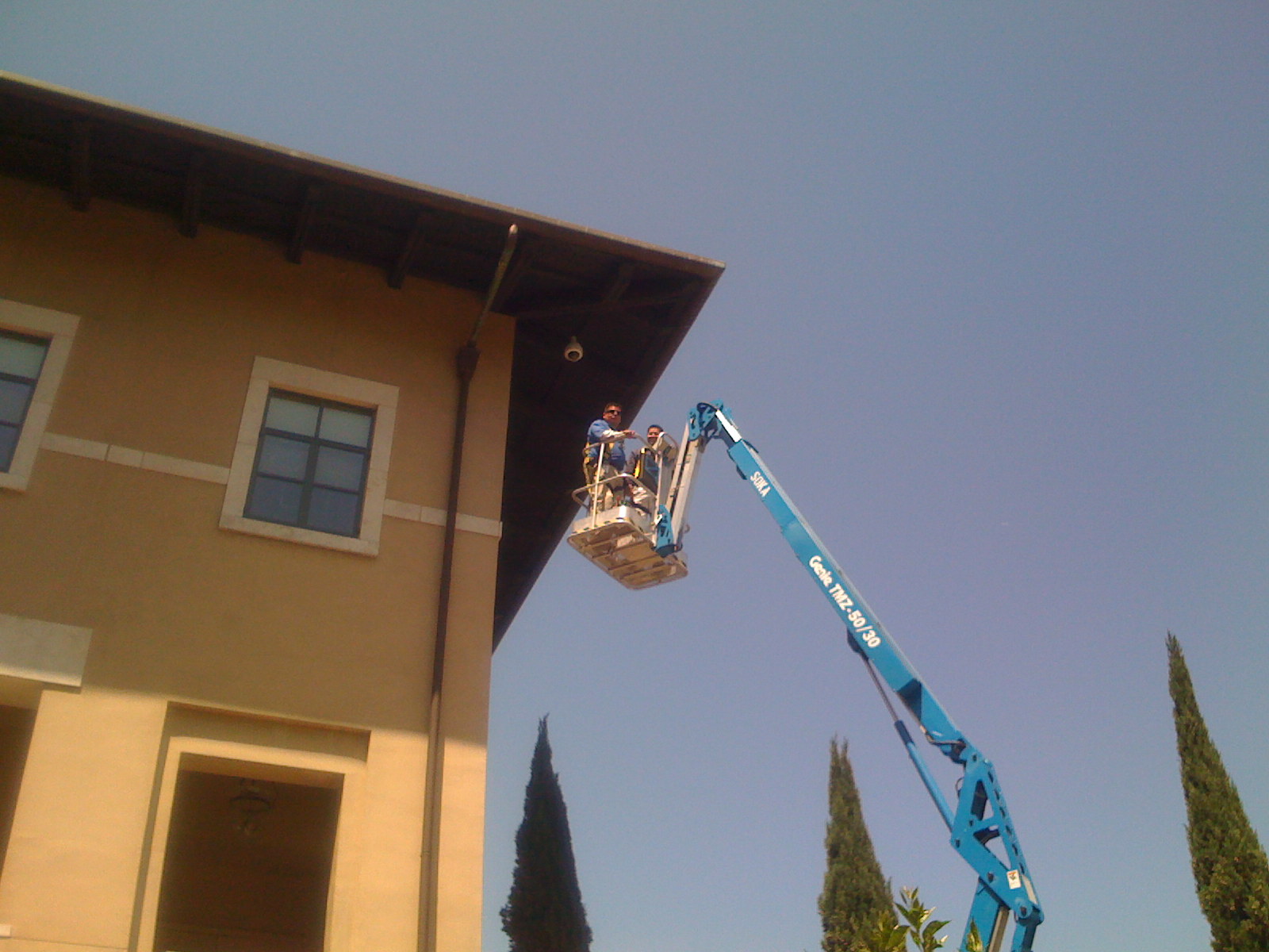 Soka University Building Maintenance